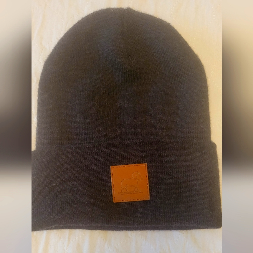 Woolx Baylor beanie in Charcoal Grey one size